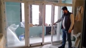 Стеклянная дверь на балкон, лоджию