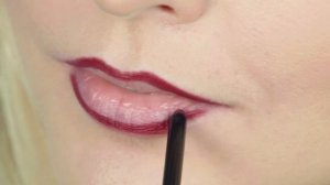 Омбре цвета фуксии – макияж губ по случаю Red Lips Month