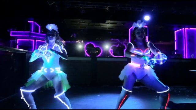 Светодиодное шоу  "Фантазия" ( Дуэт "Luminescence" ) #световоешоу #неоновоешоу #светодиодное шоу