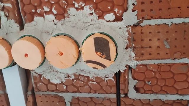 Электромонтаж до штукатурки. Обзор электрики доме.