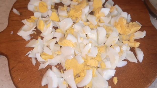 Салат с яйцами и сардинами ?