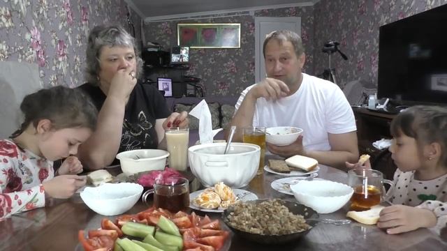 МУКБАНГ. Сырный суп с вермишелью. Гречка по Боярски смотреть онлайн