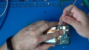 Samsung A305FN не включается не заряжается.