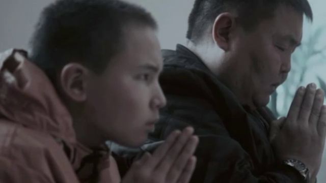 Контрактники. Без веры в бою нельзя.
