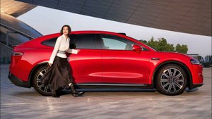 Huawei и Chery представили Новый Электрокроссовер Luxeed R7.