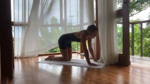 Легкая утренняя растяжка на все тело