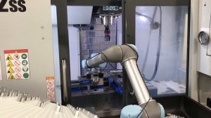 2002 · Автоматизация ЧПУ. Кобот UR5 со станком Haas VF2SS