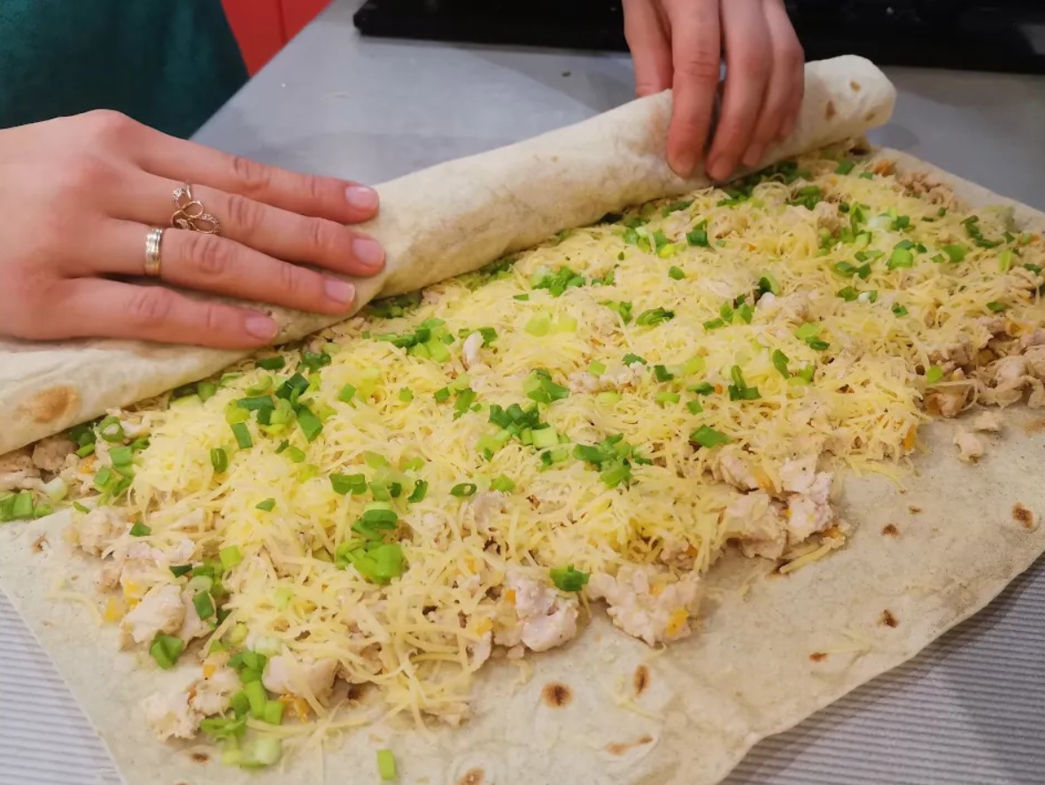 БЫСТРО И ПРОСТО! Что приготовить из лаваша_ Пирог мясной из лаваша! Быстрый и простой пирог с мясом.