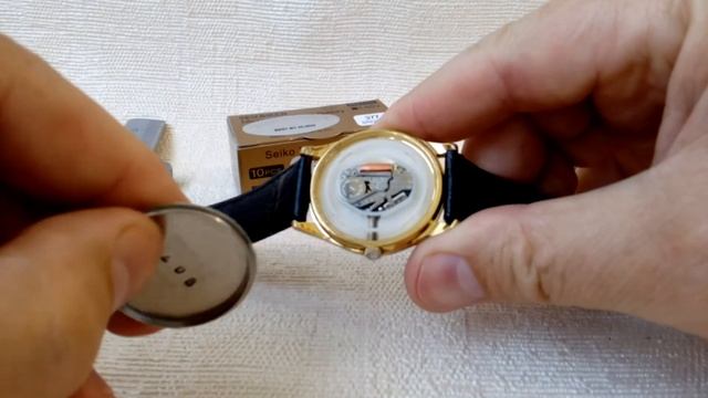 КАК ЗАМЕНИТЬ БАТАРЕЙКУ. МЕХАНИЗМ MIYOTA / Watch Battery Replacement.MIYOTA смотреть онлайн