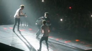 One Direction Zayn Malik and Liam Payne Fighting forum 10 may 2013