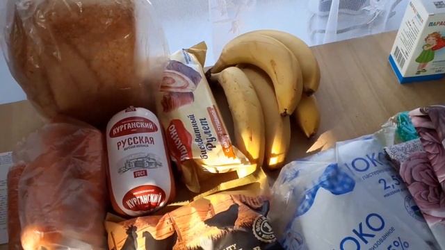 Начали делать ремонт/Клею обои в комнате смотреть онлайн