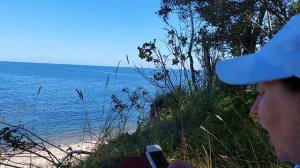 Таня поет песню