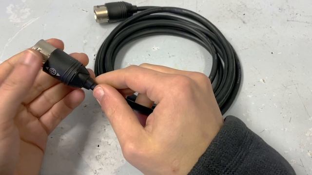 Neutrik NKHDMI-3 Locking HDMI Cable & NAHDMI-W-B HDMI Connector Overview смотреть онлайн