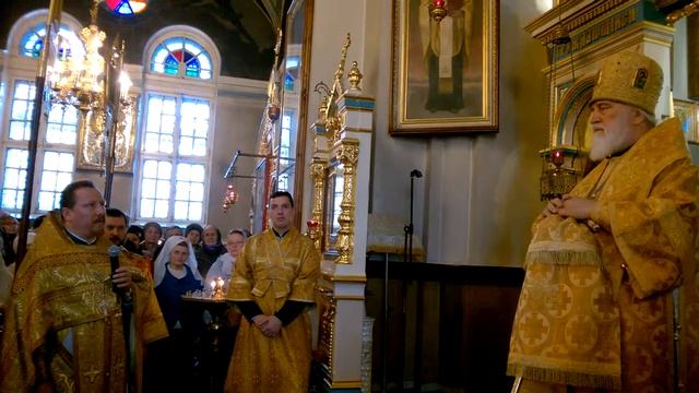 Слова приветствия и благодарения настоятеля храма митрополиту Павлу