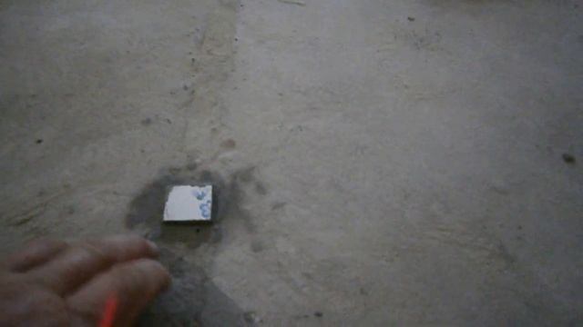 Лазер с дюпелем дадут идеальные маяки под стяжку пола или укладку плитки