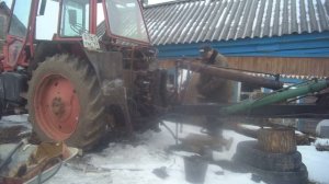 Экскаватор ЮМЗ 2621, установка стрелы, в одиночку.