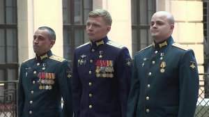 Сергей Шойгу вручил высшие государственные награды..., участвующим в спецоперации по защите Донбасса