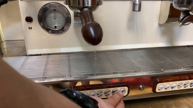 Кофемашина Elektra Barlume смотреть онлайн