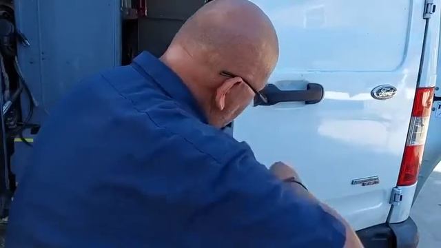 2013 ford transit connect cambiar seguros de las puertas cuando no sirve la llave смотреть онлайн