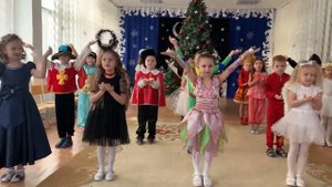 Вход  в зал-Новый год-2018