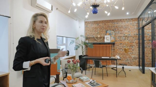 Экскурсия по офису дизайнера Ксении Мезенцевой