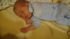 1месяц жизни (3 недели)