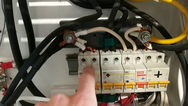 Электричество на даче, обзор моей СЭС, стоимость, потребление энергии, дачная жизнь смотреть онлайн