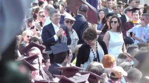 (VIDEO) Emma Watson Enjoying Her Graduation Ceremony With Mom