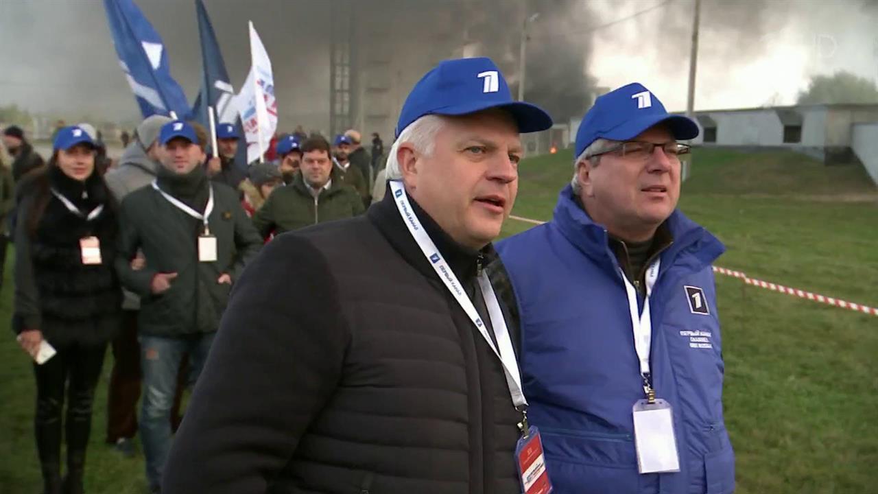 В подмосковной Балашихе на базе Росгвардии встречали звездных гостей - ведущих Первого канала