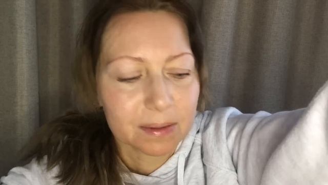 АСМР Расчешу волосы и сделаю причёску .Шепот.Звук волос.