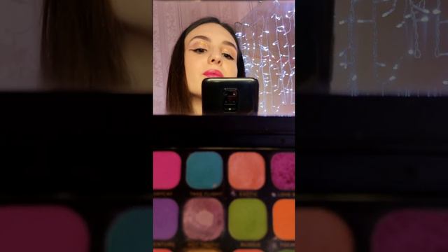 Куда нанести блестки?)☺️💗✨ смотреть онлайн