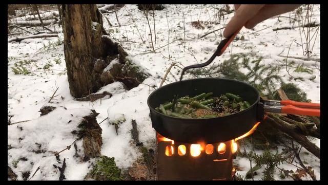 Стейк из Тунца.Еда в проходе. приготовление на огне смотреть онлайн