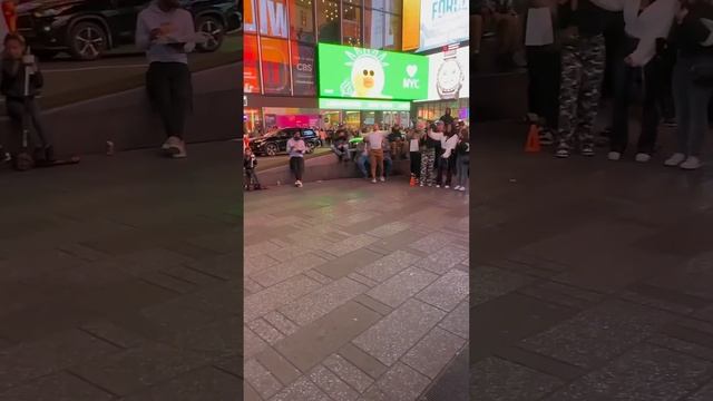 Times Square street breakdancing 917 #shots #manhattan #newyorksquare #newyorkcity