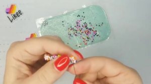 Тонкая цепочка из бисера, лёгкое плетение, универсально в использовании.