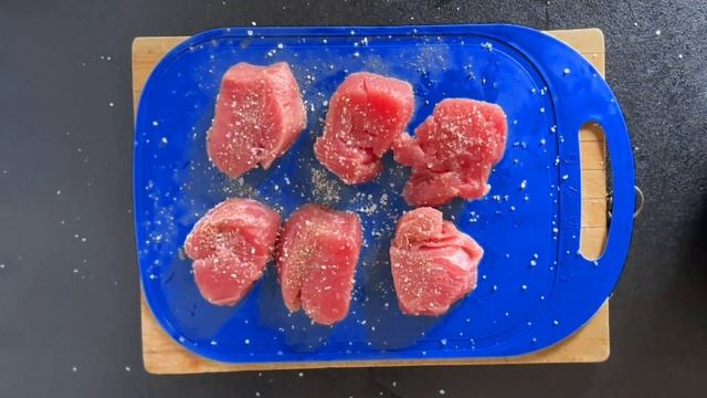 ПОТРЯСАЮЩИЙ ТУНЕЦ?С КРЫМСКОЙ СОЛЬЮ! ОБЯЗАТЕЛЬНО ПОПРОБУЙТЕ! ГОТОВИТСЯ ЗА 3 МИНУТЫ! ДЕТИ В ВОСТОРГЕ! смотреть онлайн