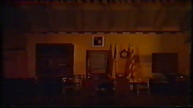 LA ALCALDIA VA BIEN - TEATRO SALVADOR (21-10-2002) смотреть онлайн