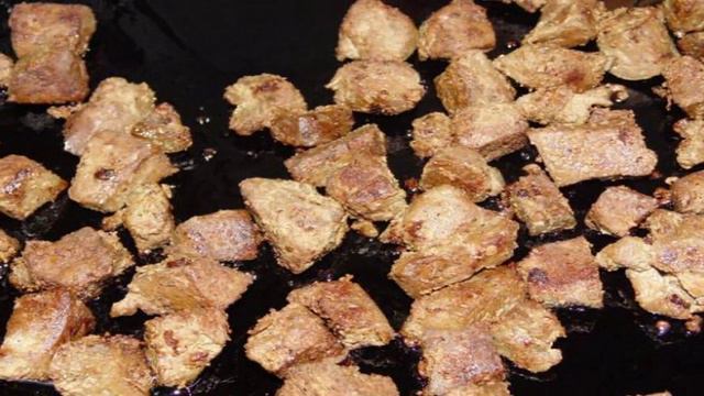Сытный печеночный салат