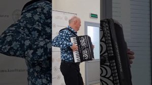 Зажигательная "Пасадена" на аккордеоне.