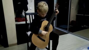 Играю на гитаре песню танцуй аиша