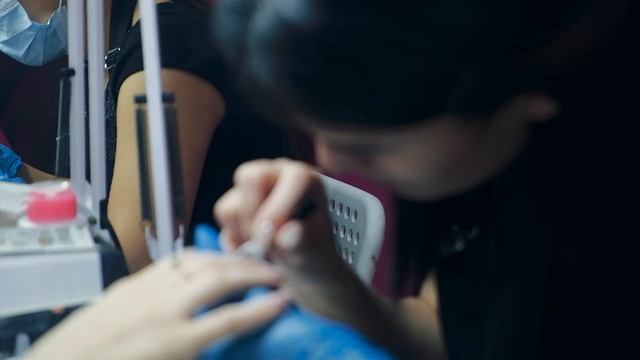 Маникюр 2022: модные тренды из Инстаграм смотреть онлайн