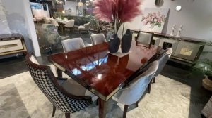 Обеденный стол