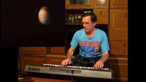 гр Спейс  на синтезаторе