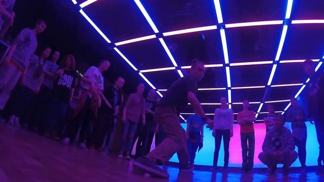 Кирилл Родионов ( Кирка ) AIR Force Street Dance Судейский выход смотреть онлайн
