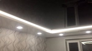 Двухуровневый натяжной потолок на штапике с углами 90 градусов