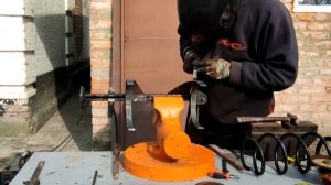 ЛУЧШАЯ САМОДЕЛКА ДЛЯ ГАРАЖА!!! Съемник пружин из жигулевского домкрата? Легко!!!