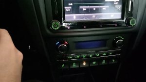 Мигающий климат на Skoda Rapid
