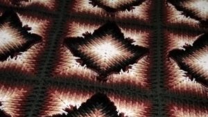 Плед из 12 квадратов 12 -13 ряд черный цвет