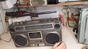 Магнитола из 80х годов: Hitachi TRK -8020. Распаковка и беглый обзор.