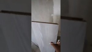 Необычная установка межкомнатной двери, на широкий проём.