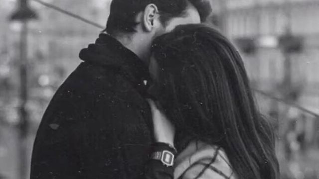 По щекам слёзы (cover) смотреть онлайн